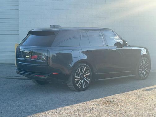 GRAY 2023 Land Rover Range Rover P400 SE