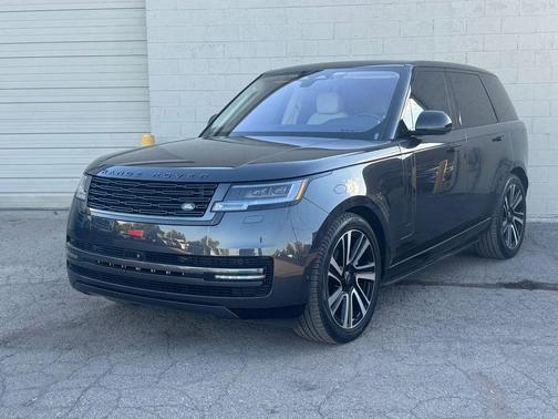 GRAY 2023 Land Rover Range Rover P400 SE