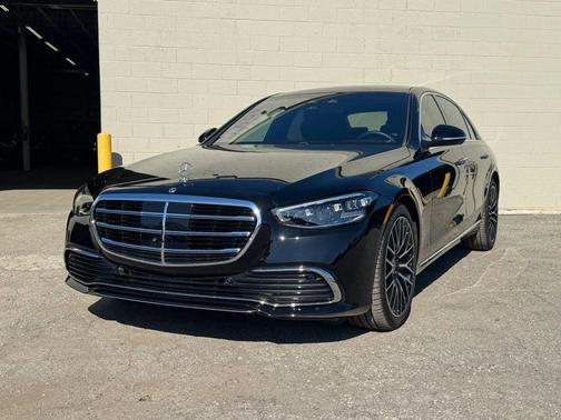 BLACK 2025 Mercedes-Benz S-Class 4MATIC