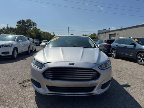 2014 Ford Fusion SE