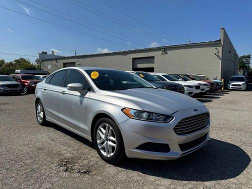 2014 Ford Fusion SE
