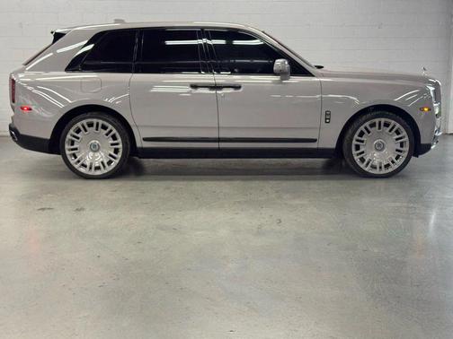 2022 Rolls-Royce Cullinan Sport Utility