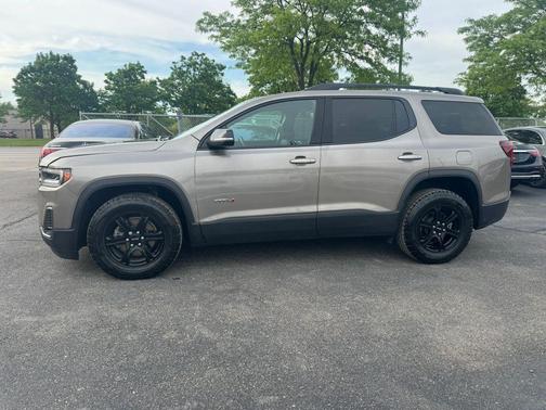 Light Stone Metallic 2023 GMC Acadia AWD AT4