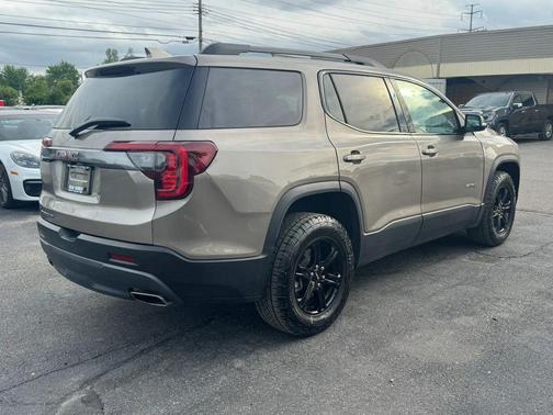 Light Stone Metallic 2023 GMC Acadia AWD AT4