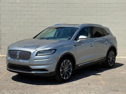 SILVER RADIANCE MET CC 2023 Lincoln Nautilus Reserve