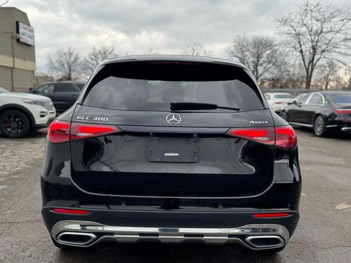 2023 Mercedes-Benz GLC 300 4MATIC