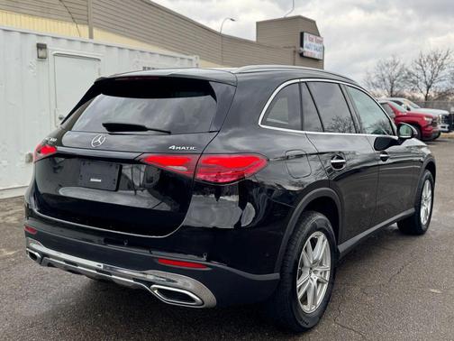 2023 Mercedes-Benz GLC 300 4MATIC