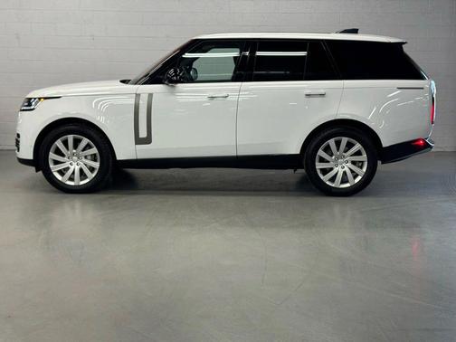 2023 Land Rover Range Rover P400 SE