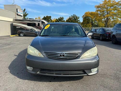 2005 Toyota Camry XLE V6