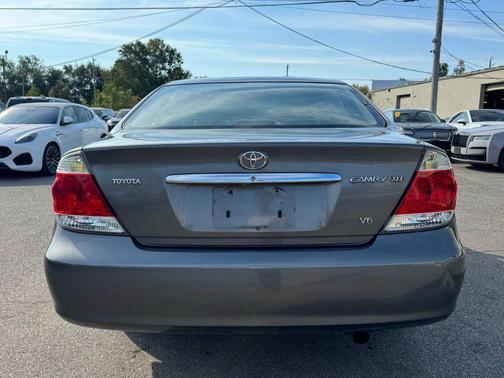 2005 Toyota Camry XLE V6