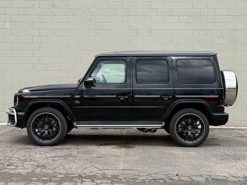 BLACK 2022 Mercedes-Benz AMG G 63 4MATIC