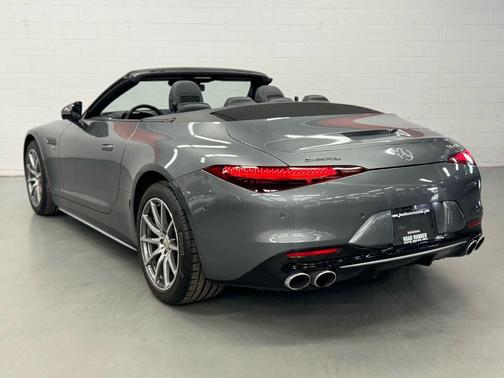 2023 Mercedes-Benz AMG SL 43 Base