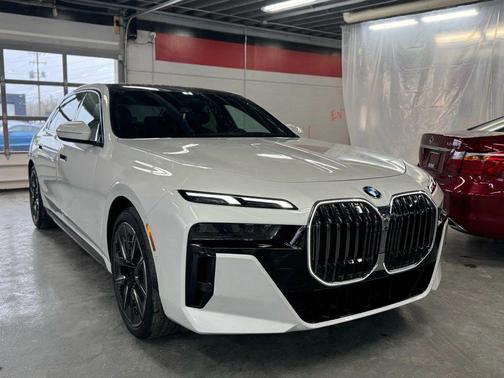 2024 BMW 740 740i Sedan 4D