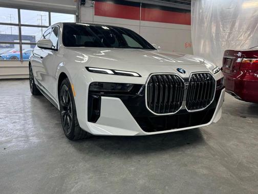 2024 BMW 740 740i Sedan 4D