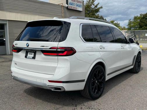 2024 BMW X7 xDrive40i