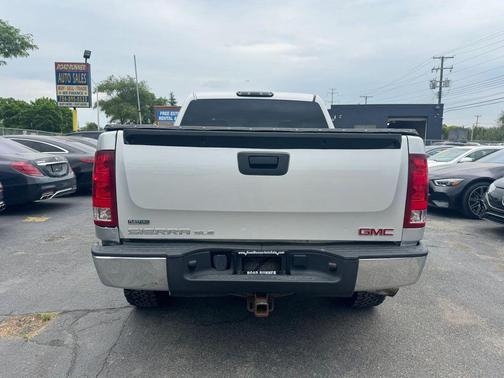Pure Silver Metallic 2010 GMC Sierra 1500 SLE