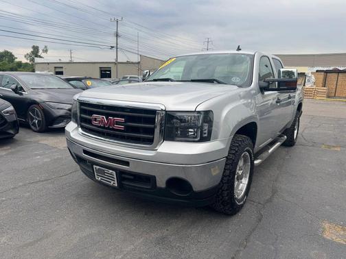Pure Silver Metallic 2010 GMC Sierra 1500 SLE