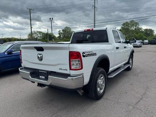 2022 RAM 3500 Tradesman Crew Cab 4x4 6'4' Box