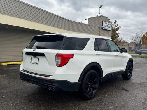 2022 Ford Explorer ST