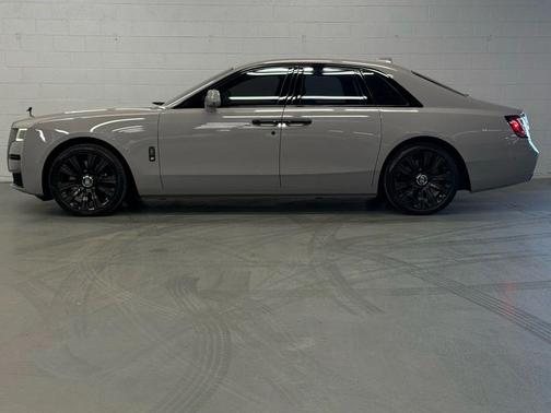 2022 Rolls-Royce Ghost Sedan 4D