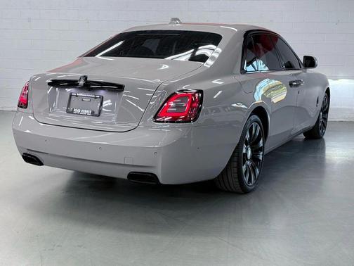 2022 Rolls-Royce Ghost Sedan 4D