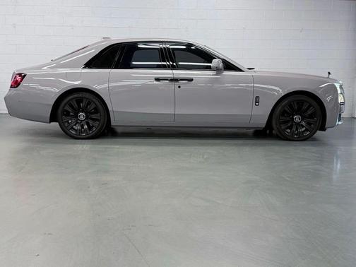2022 Rolls-Royce Ghost Sedan 4D