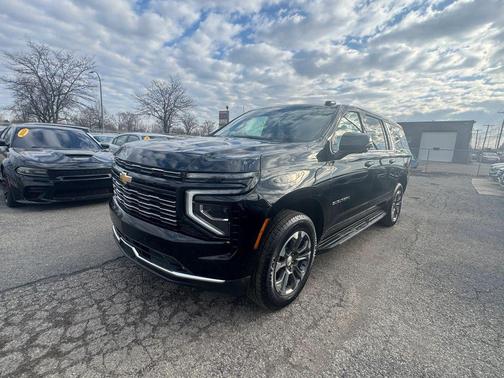 Black 2025 Chevrolet Suburban LT