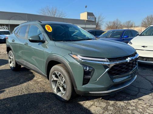 2025 Chevrolet Trax LT