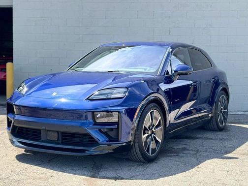 BLUE 2024 Porsche Macan Macan Electric Turbo