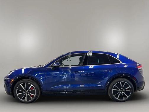 2024 Porsche Macan Turbo