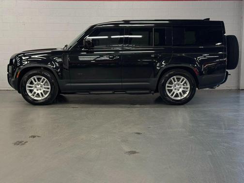 2025 Land Rover Defender 130 P300 S