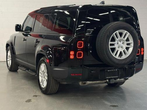 2025 Land Rover Defender 130 P300 S