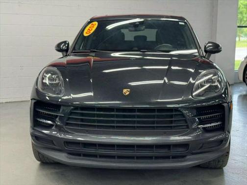2020 Porsche Macan Base