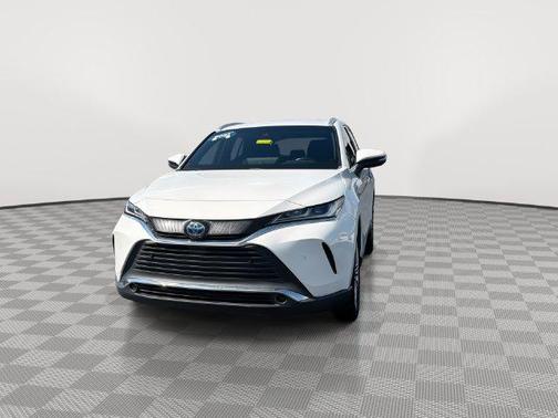 Blizzard Pearl 2021 Toyota Venza XLE