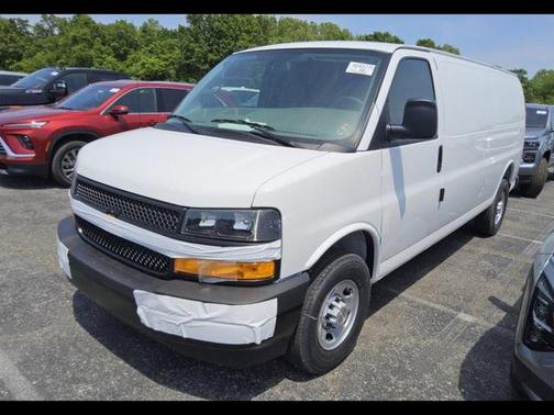 Summit White 2026 Chevrolet Express 2500 Work Van