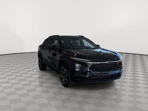 Mosaic Black Metallic 2026 Chevrolet Trax FWD 2RS