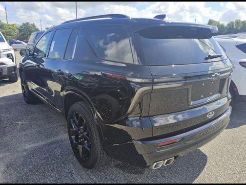 Mosaic Black Metallic 2026 Chevrolet Traverse RS