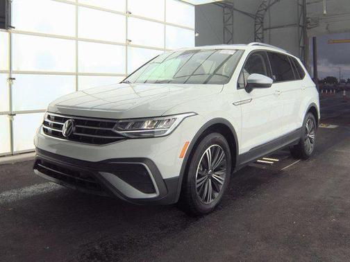 2024 Volkswagen Tiguan 2.0T Wolfsburg Edition
