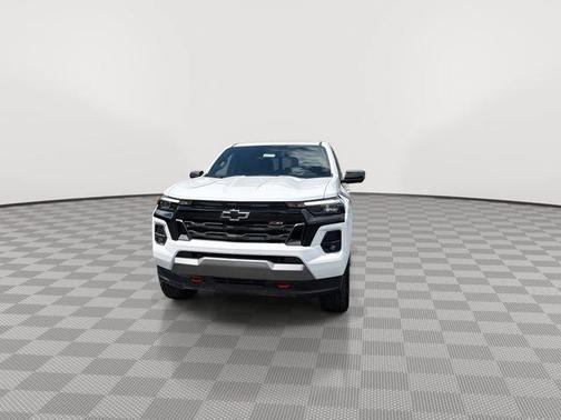 Summit White 2026 Chevrolet Colorado Z71