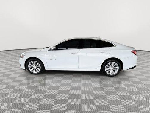 Summit White 2022 Chevrolet Malibu FWD LT