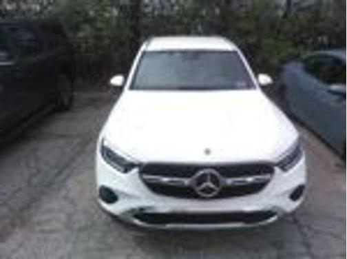 White 2024 Mercedes-Benz GLC 300 4MATIC