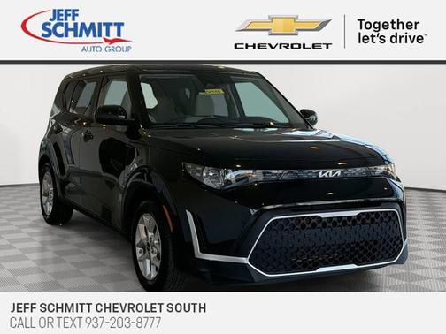Fusion Black 2025 Kia Soul LX