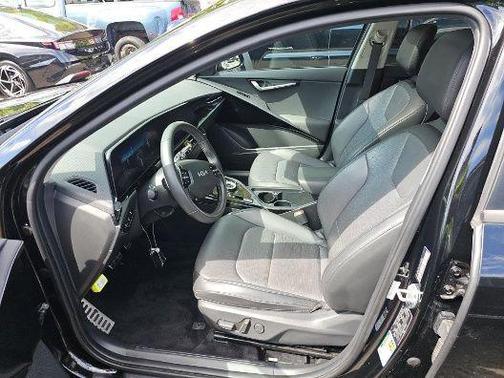 Aurora Black Pearl 2023 Kia Niro EV Wave