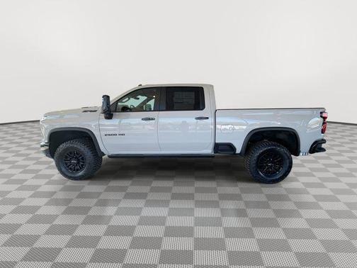 White Sands 2026 Chevrolet Silverado 2500 Crew Cab, Standard Bed, XR2, 4WD