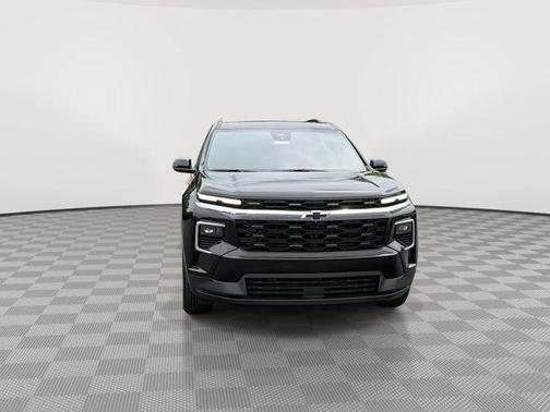 Mosaic Black Metallic 2026 Chevrolet Traverse LT