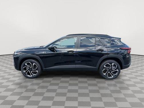 Mosaic Black Metallic 2026 Chevrolet Trax FWD 2RS