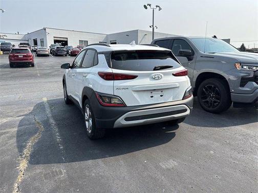 2022 Hyundai KONA SEL