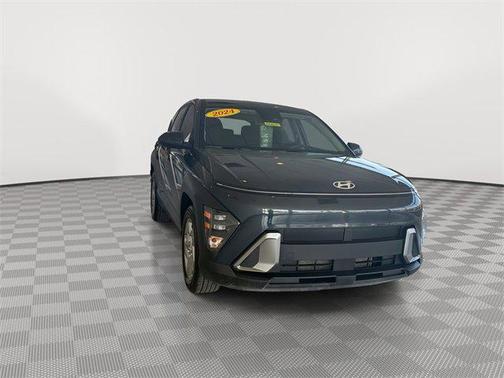 2024 Hyundai KONA SE