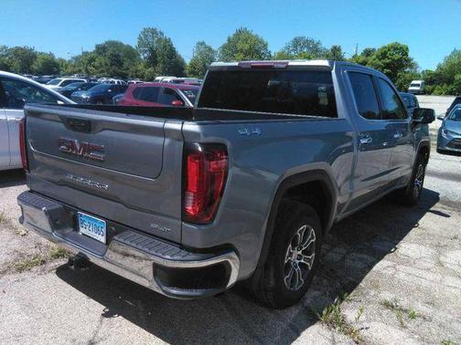 Sterling Metallic 2025 GMC Sierra 1500 SLT