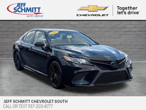 Midnight Black Metallic 2020 Toyota Camry SE